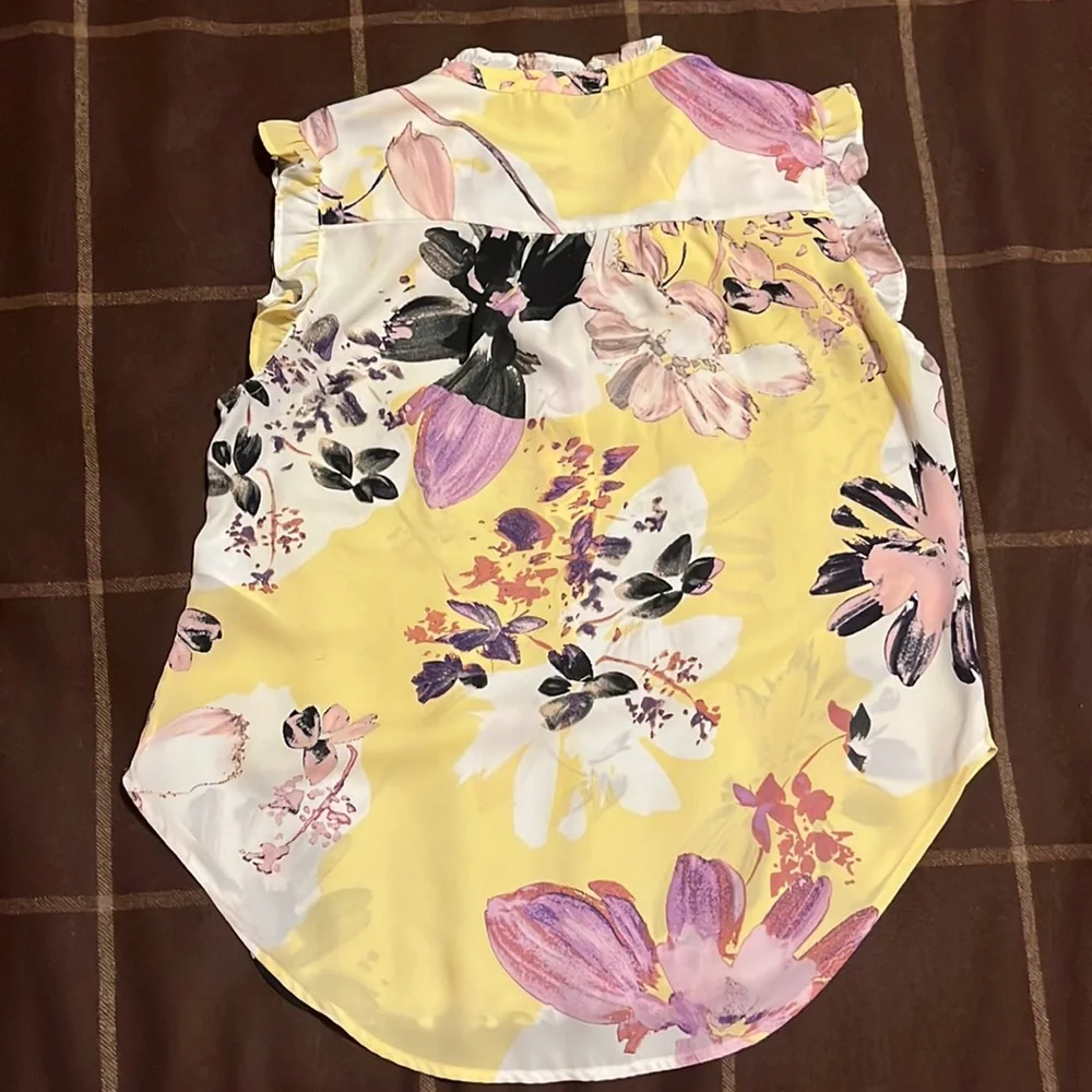 DKNY Sleeveless Floral Top - Picture 2 of 2